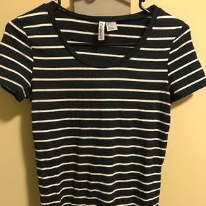 H&M blue & white striped t